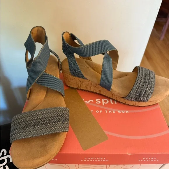 New Easy spirit blue Women's Comfort Wedge Sandals sz 7 - Picture 6 of 6